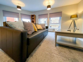 Kelvingrove Art Gallery Flat - Private Parking